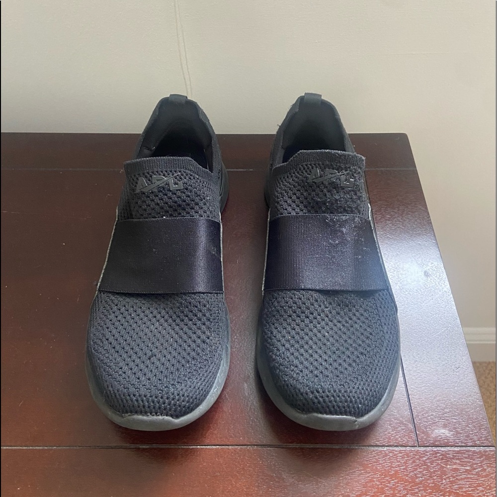 APL Sneakers